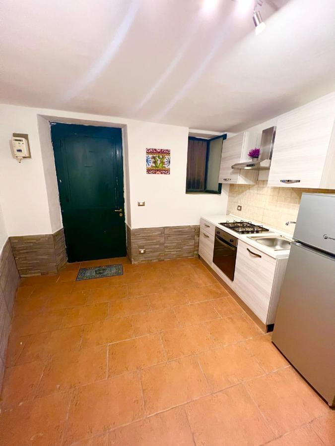 Вилла Etnea House Catania Center Экстерьер фото